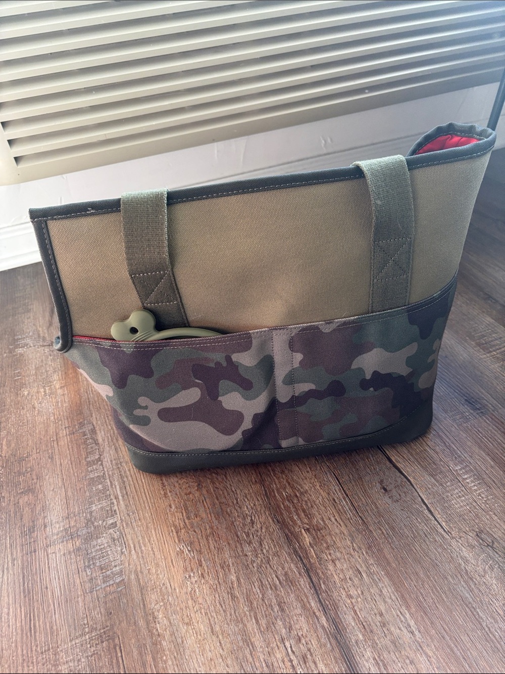 Reddy camo dog carrier tote - Picture 4 of 8